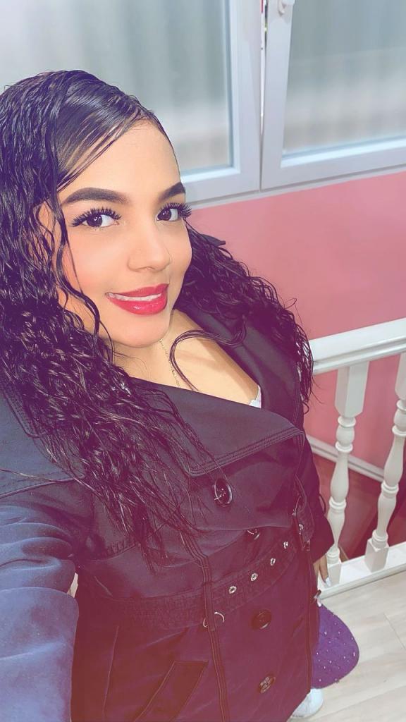 666365091: Chica busca chico en Barcelona