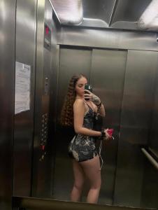 632661587: Chica busca chico en Sevilla