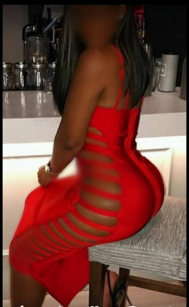 Chica busca chico en Zaragoza: Chica busca chico