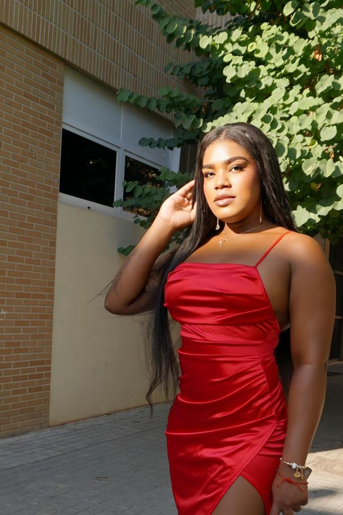 611570054: Chica busca chico en Alicante