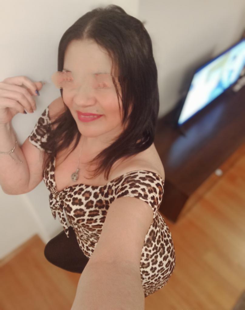 642076493: Chica busca chico en Pontevedra