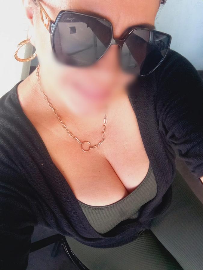 651626788: Chica busca chico en Barcelona