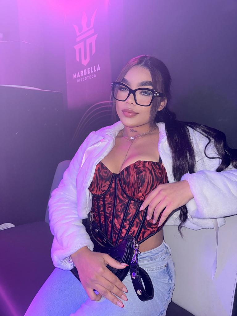 613809986: Chica busca chico en Valencia