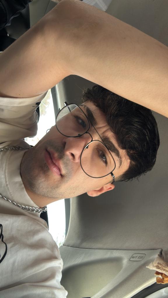 614832332: Chico busca chica en Málaga