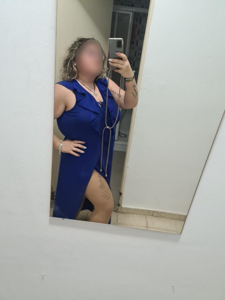 642367798: Chica busca chico en Sevilla