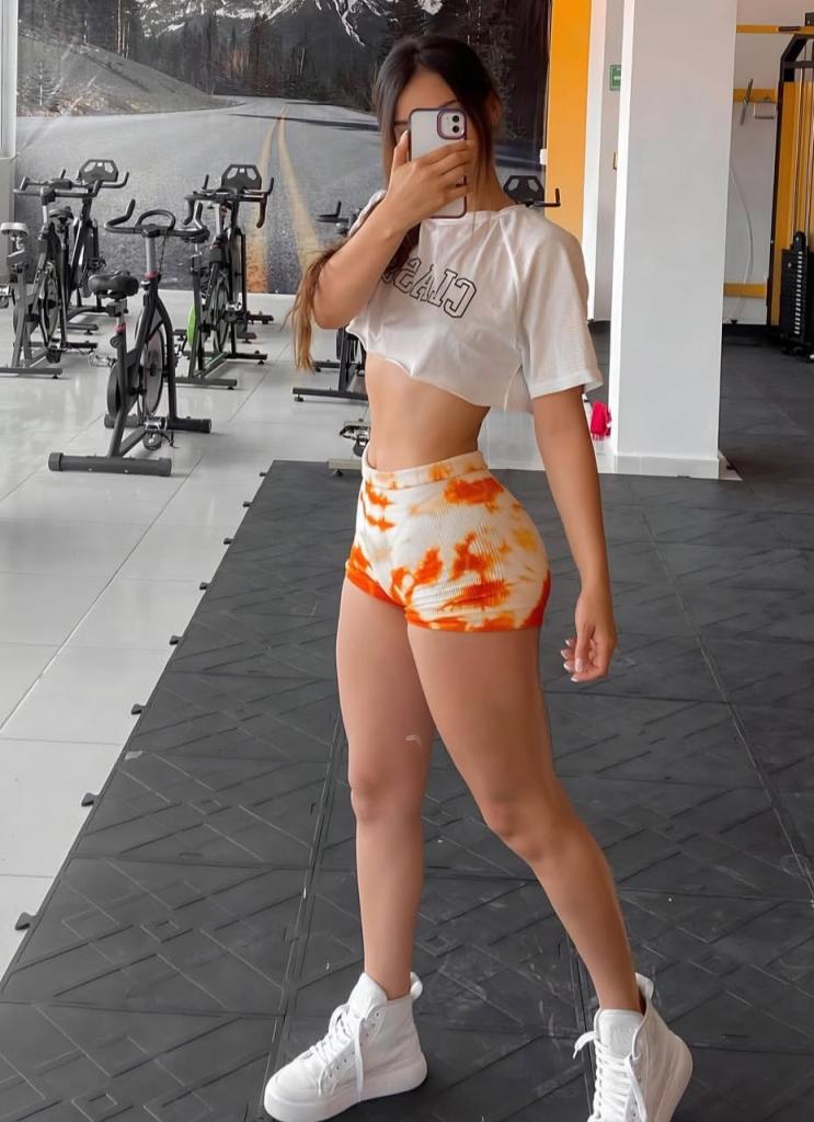 634063177: Chica busca chico en Lugo