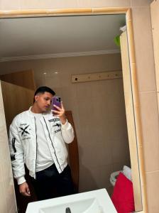 613856352: Chico busca chica en Cantabria