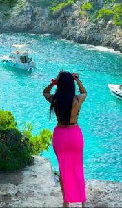 675227470: Chica busca chico en Cádiz