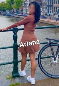 677740746: Chica busca chico en Barcelona