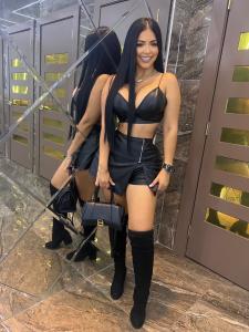 649401084: Chica busca chico en Sevilla