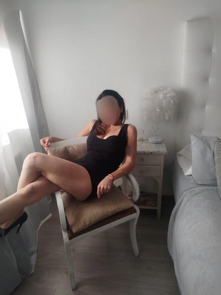 610745371: Chica busca chico en Zaragoza