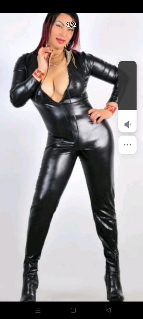 645082026: Chica busca chico en Barcelona