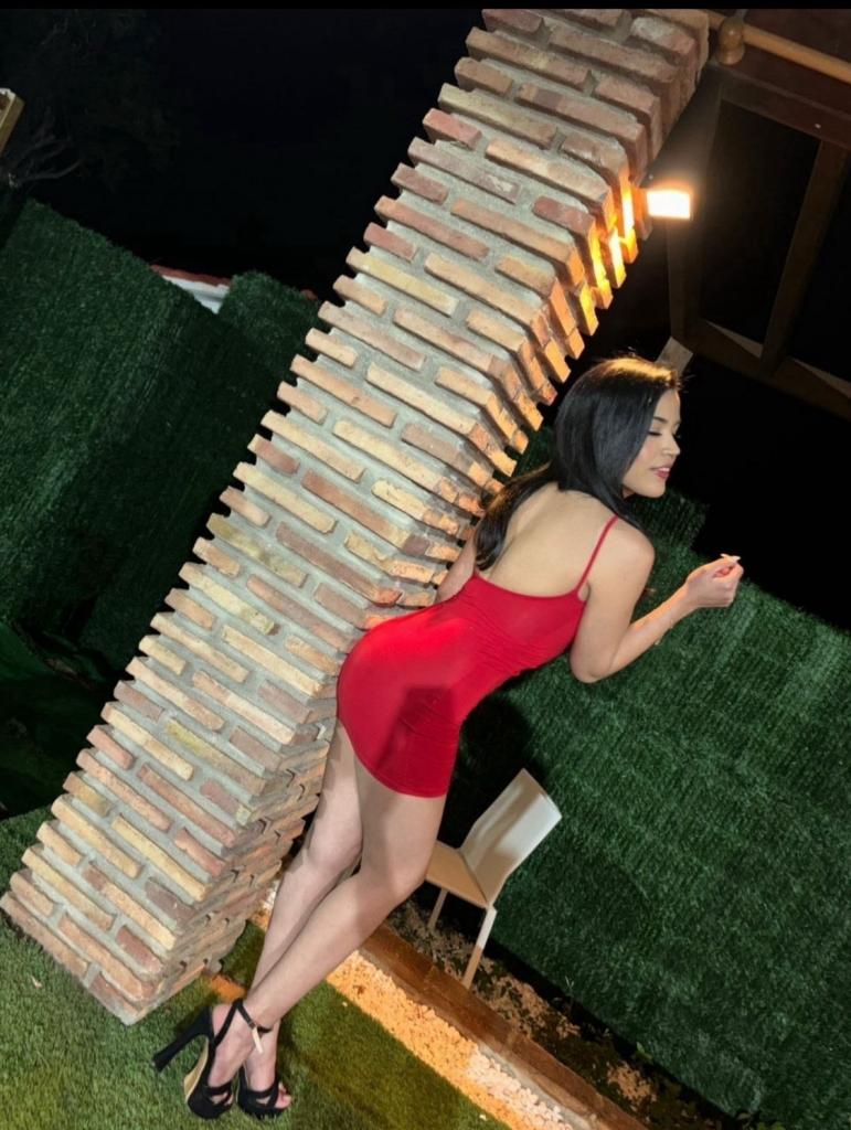 613212871: Chica busca chico en Alicante