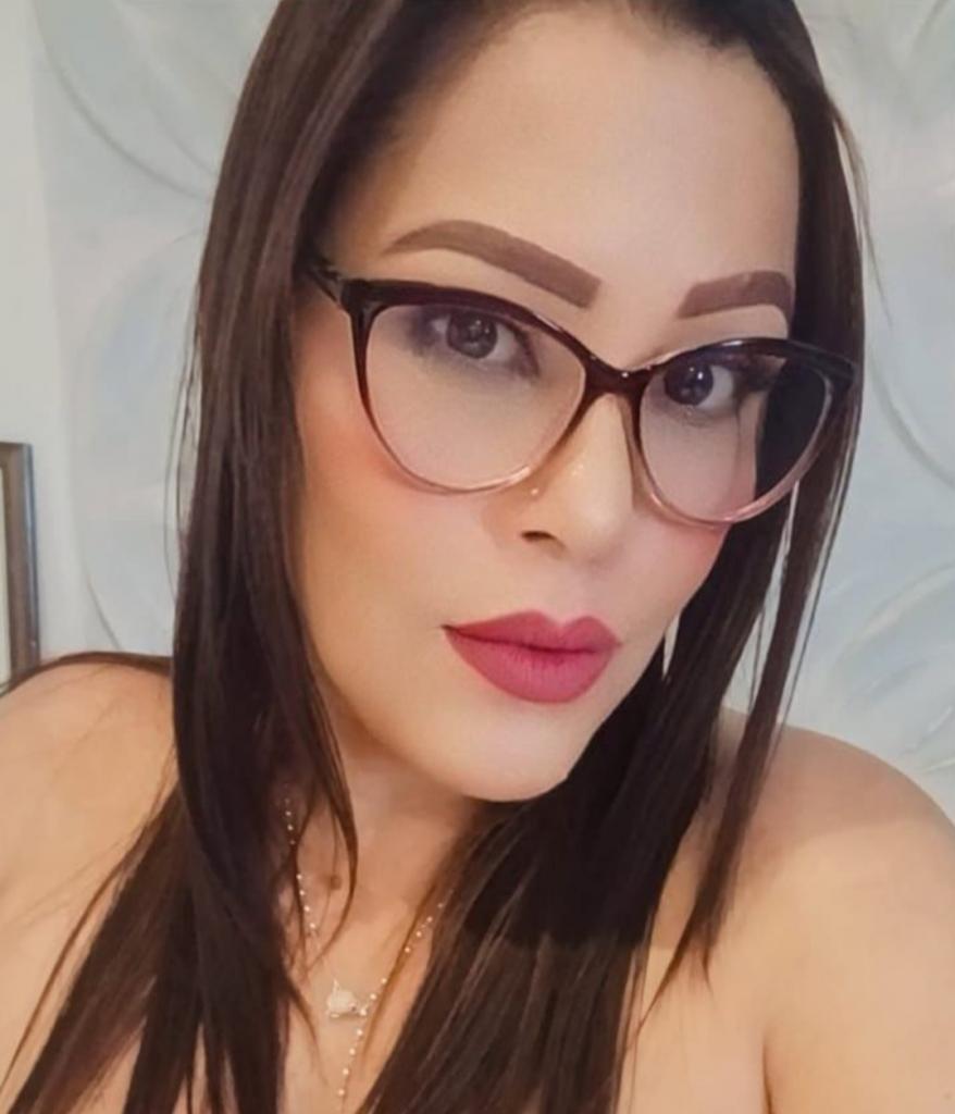 613876753: Chica busca chico en Málaga