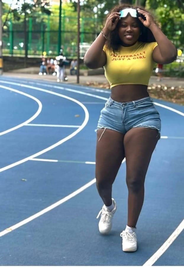 600252313: Chica busca chico en Sevilla