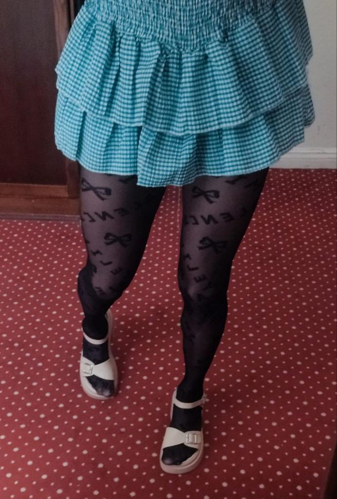 678632239: Chica busca chico en Madrid