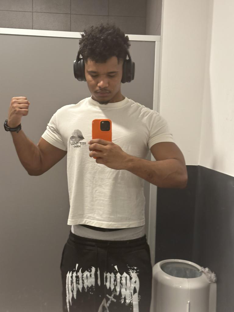 647939467: Chico busca chica en Vizcaya