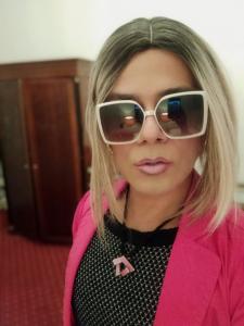 678632239: Chica busca chico en Madrid