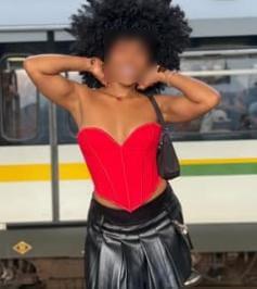 663195950: Chica busca chico en Tarragona