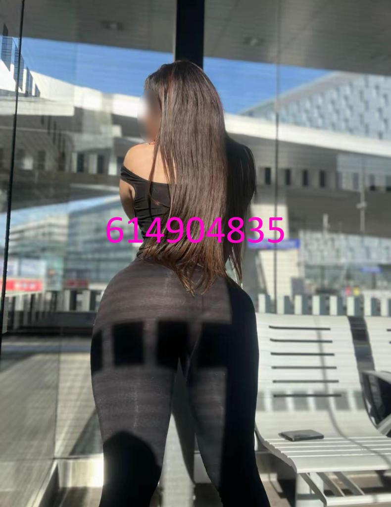 614904835: Chica busca chico en La Coruña