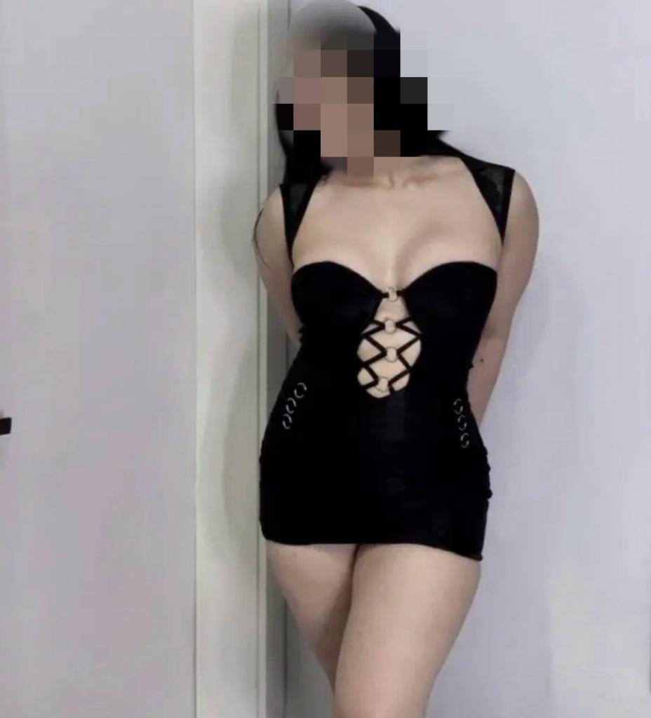 631745749: Chica busca chico en Murcia