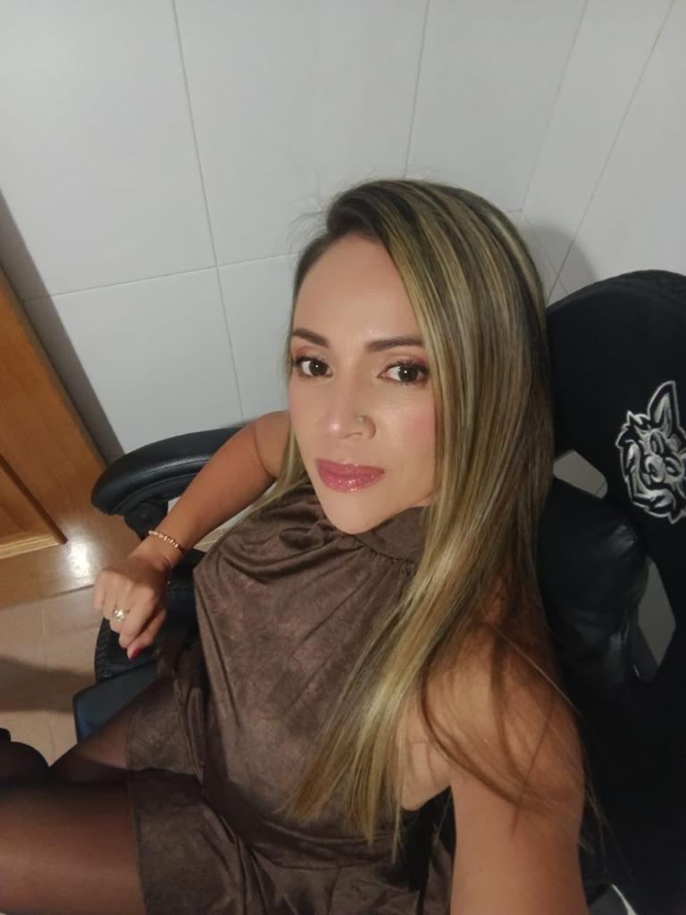 742067073: Chica busca chico en Alicante