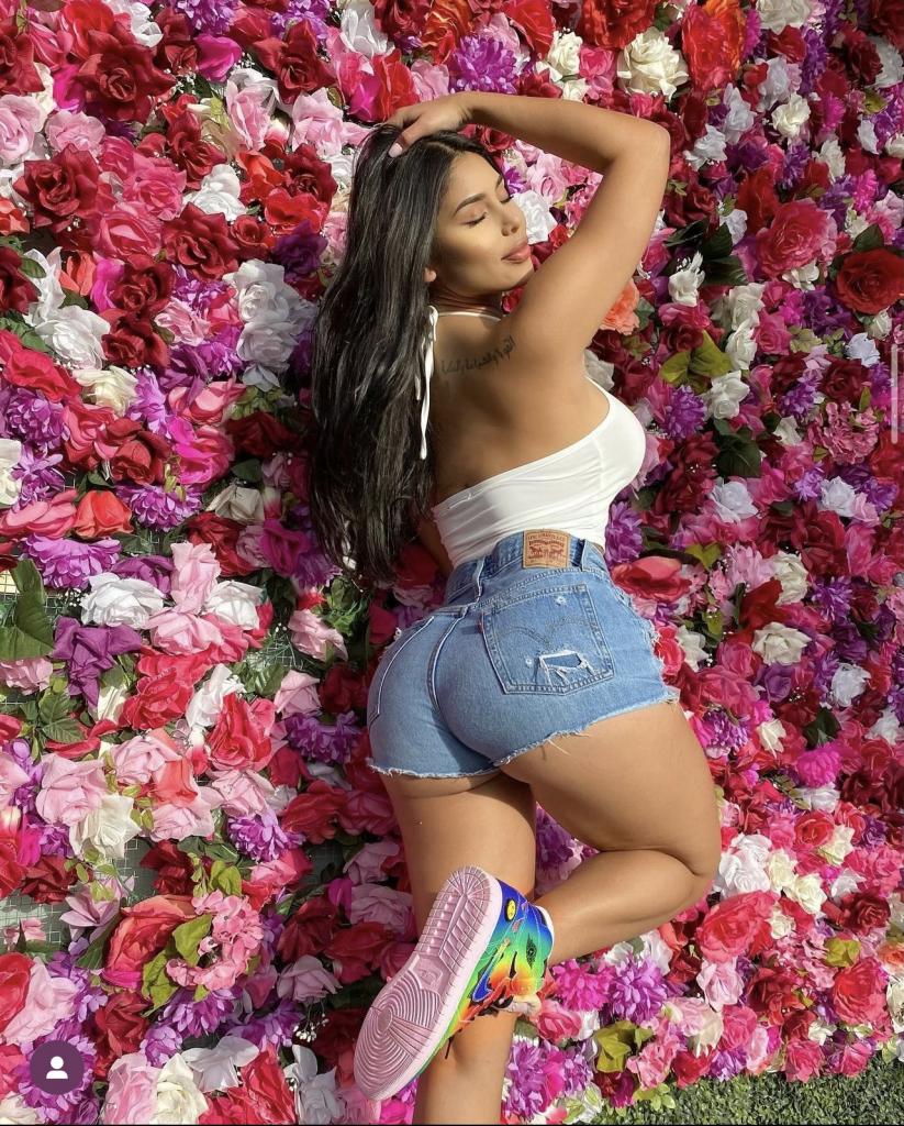 643550582: Chica busca chico en Murcia