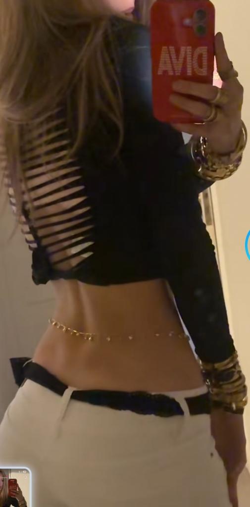 694506045: Chica busca chico en Lérida