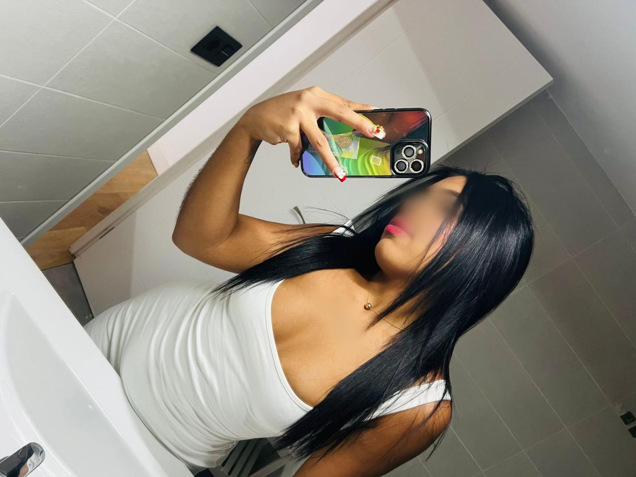 617043703: Chica busca chico en Granada