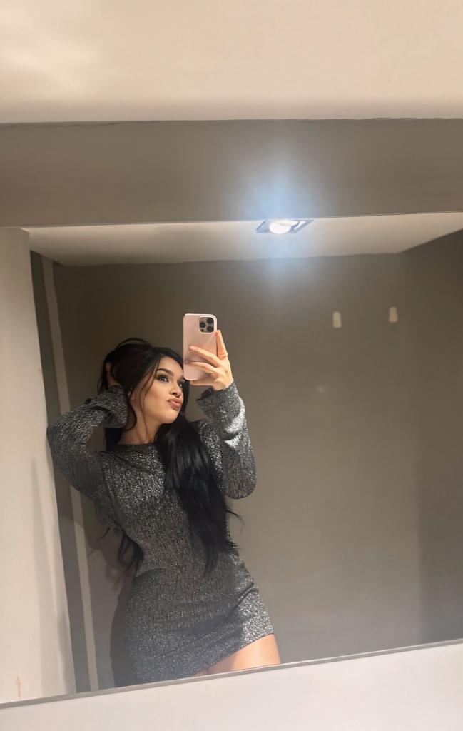 643876585: Chica busca chico en La Coruña