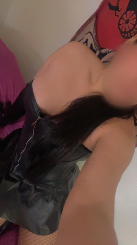 612222691: Chica busca chico en Granada