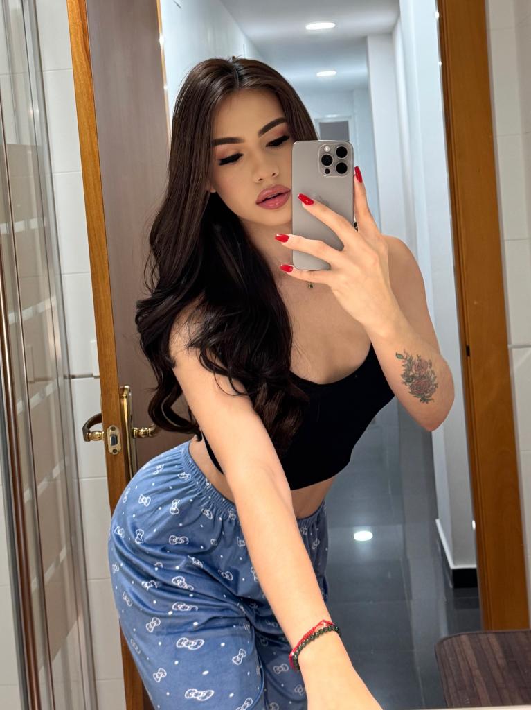 686857224: Transexual en Málaga