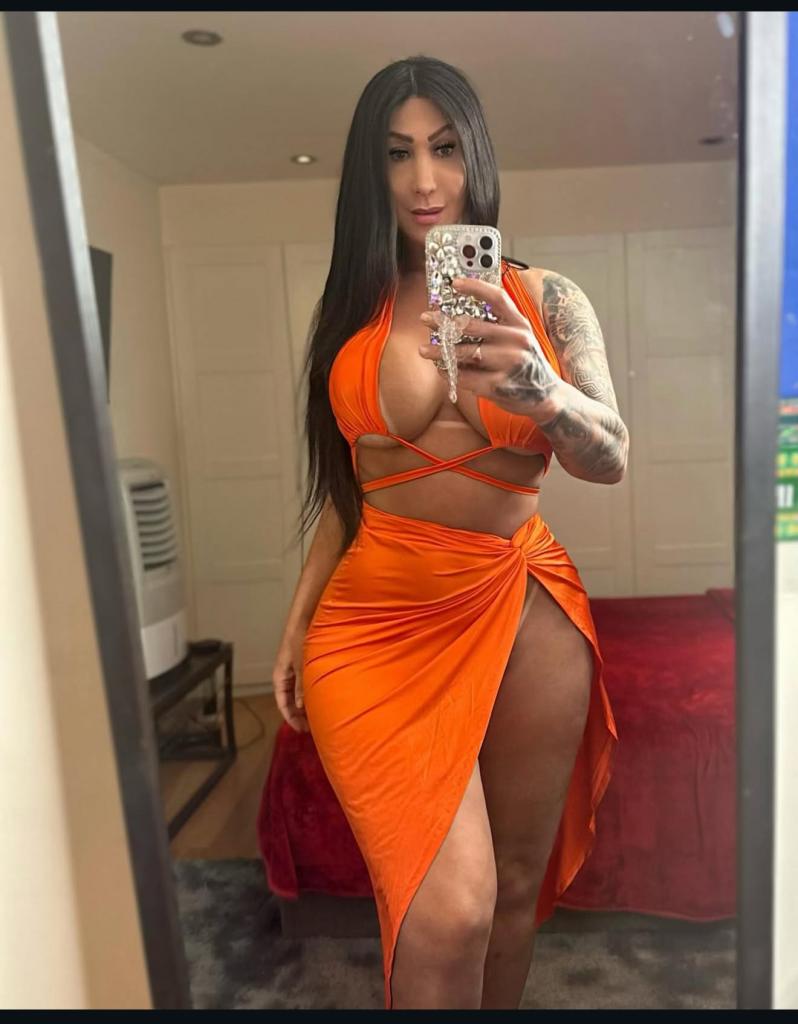 603290119: Transexual en Barcelona