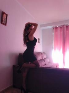 697347999: Chica busca chico en Alicante