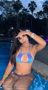 647637764: Chica busca chico en Málaga