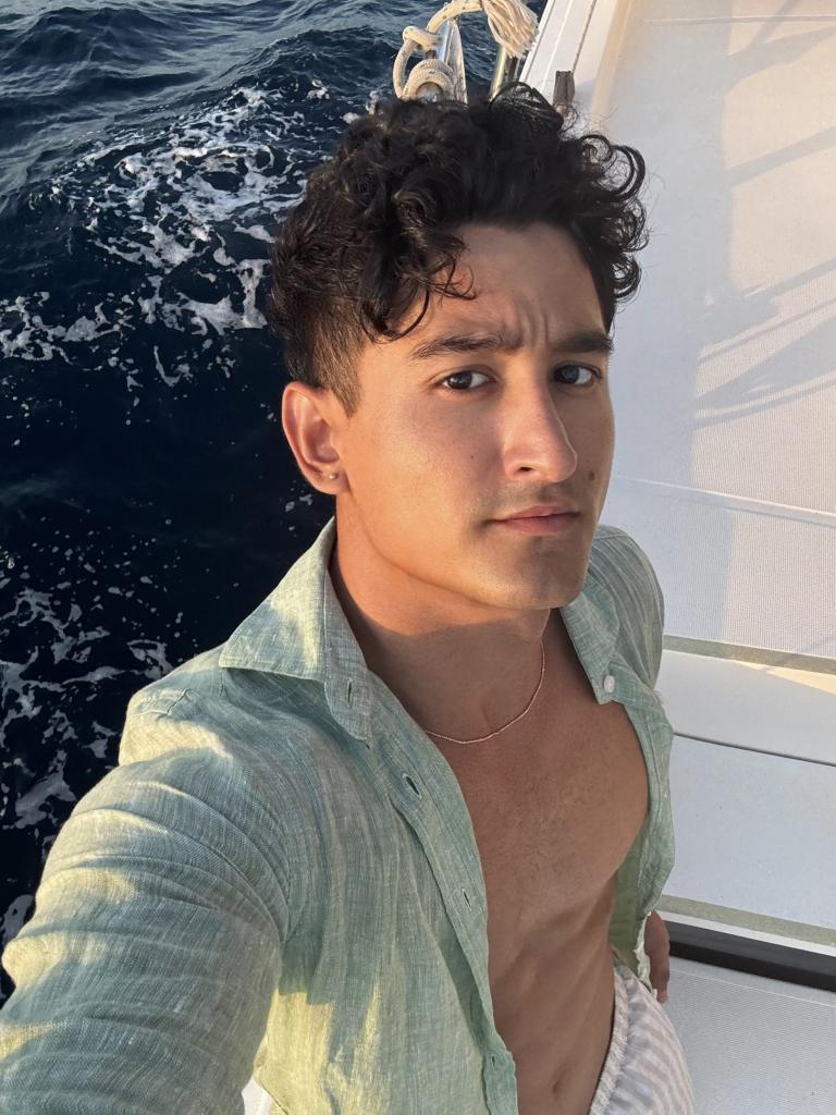 664407620: Chico busca chica en Valencia