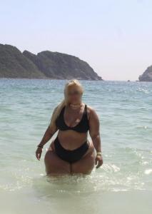 677701281: Chica busca chico en Málaga