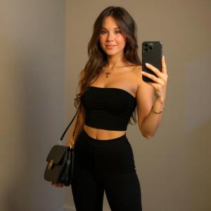 651621908: Chica busca chico en Barcelona