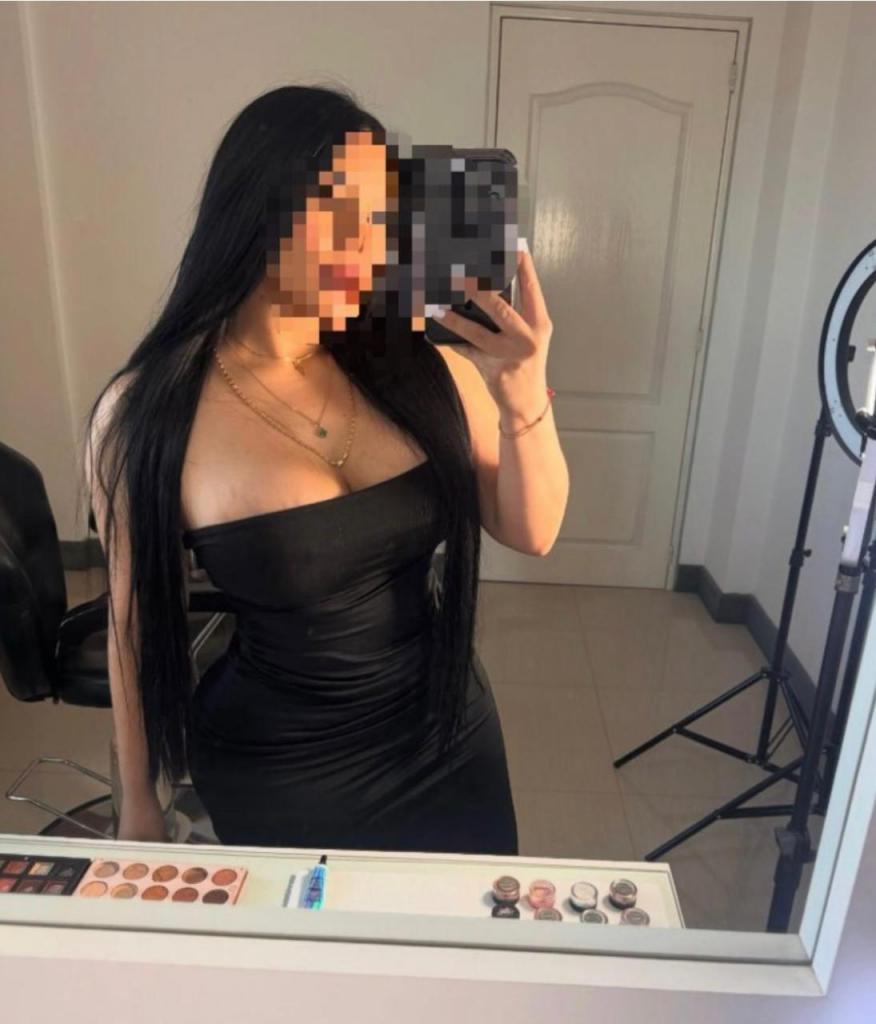 600536490: Chica busca chico en Barcelona