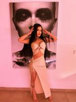 631767726: Chica busca chico en Madrid