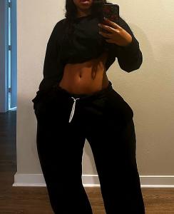 670861082: Chica busca chico en Alicante