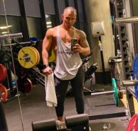 643144039: Chico busca chica en Zaragoza