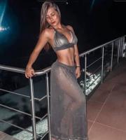 695499533: Chica busca chico en Madrid