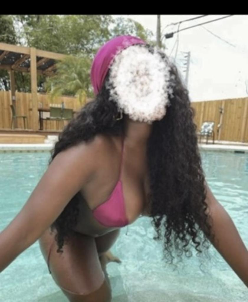 631243916: Chica busca chico en Barcelona