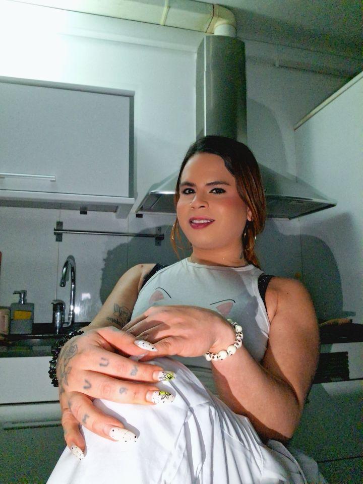 657399881: Transexual en Barcelona