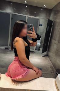 647121784: Chica busca chico en Madrid