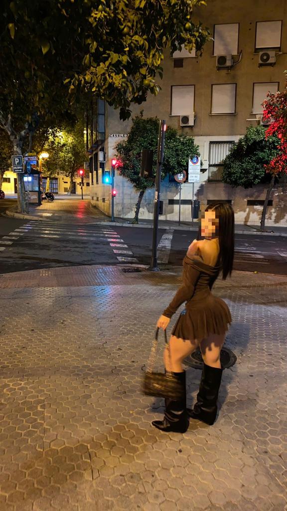 613217840: Chica busca chico en Madrid