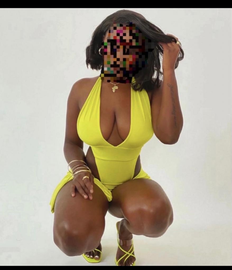 631243916: Chica busca chico en Barcelona