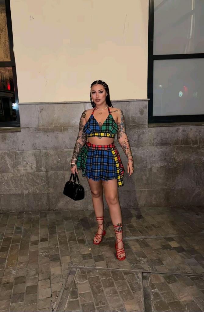 632089638: Chica busca chico en León