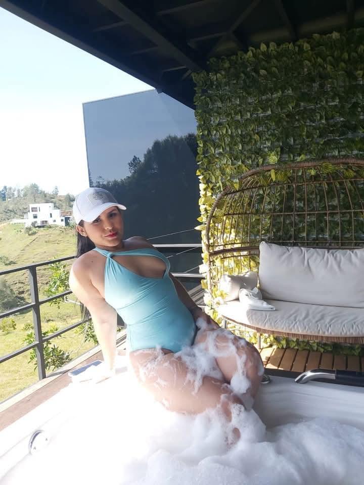 655244318: Chica busca chico en Zaragoza